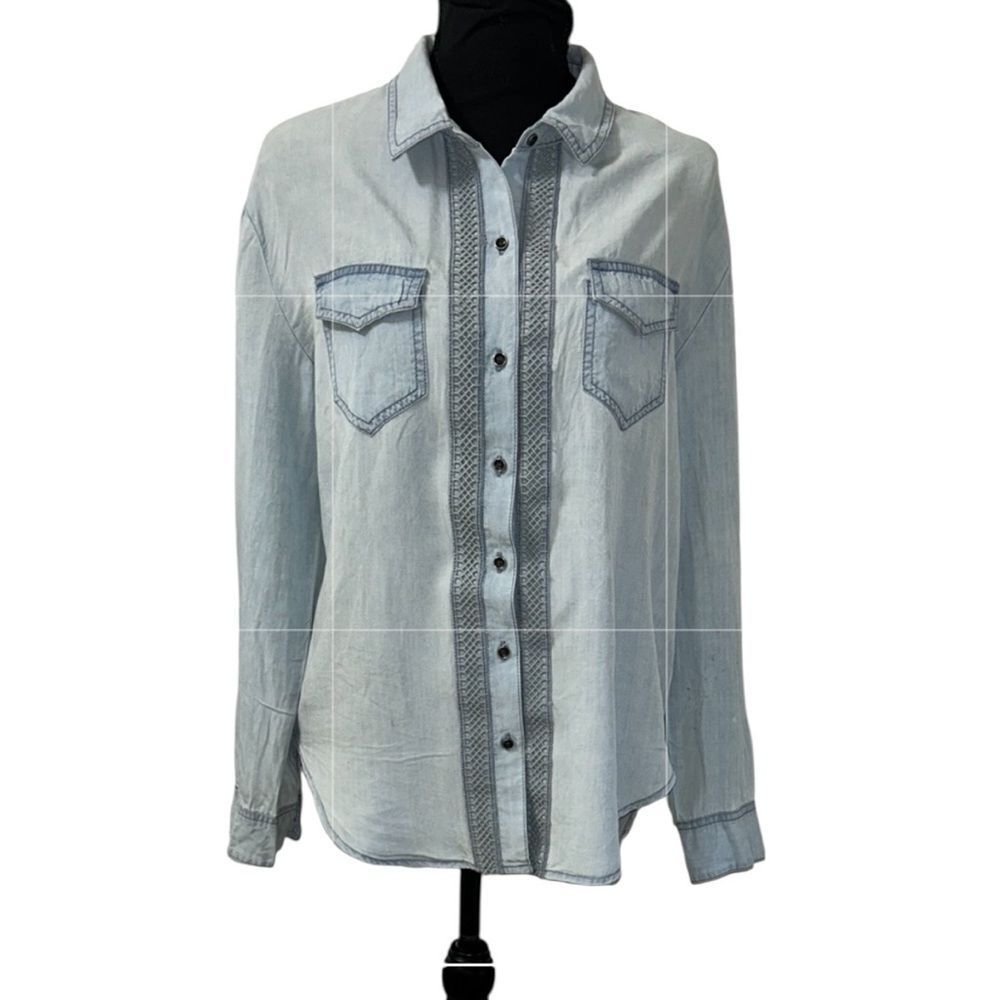 Knox Rose Blue Denim Button Down Denim Shirt(Size Small)